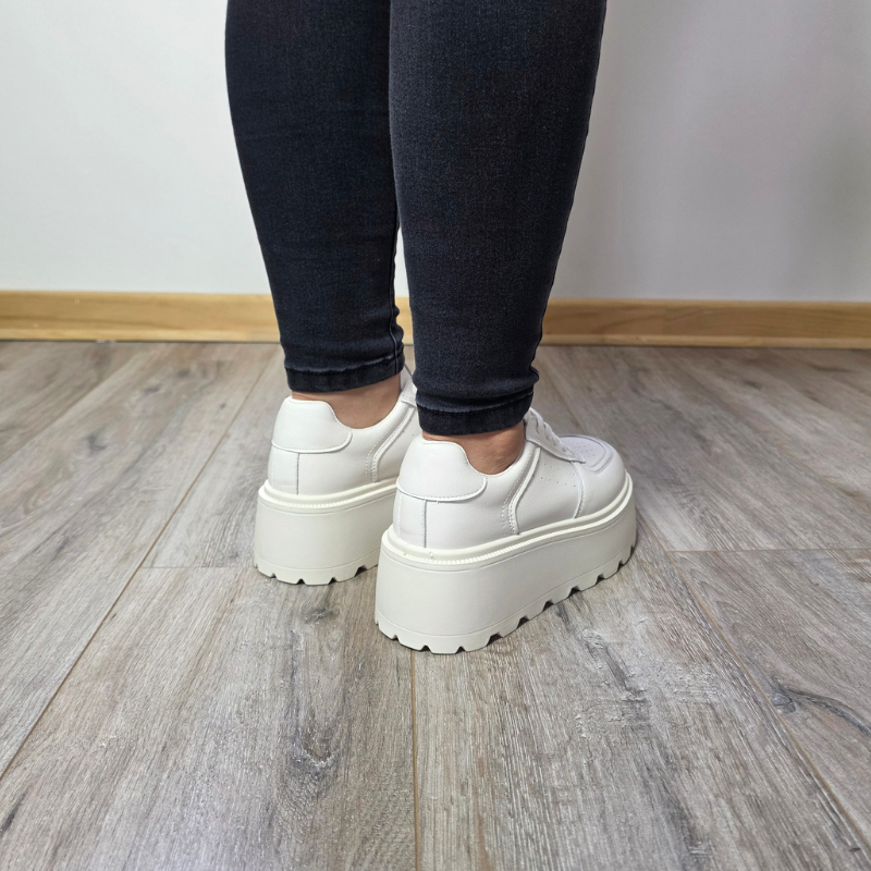Zapatilla Marfil